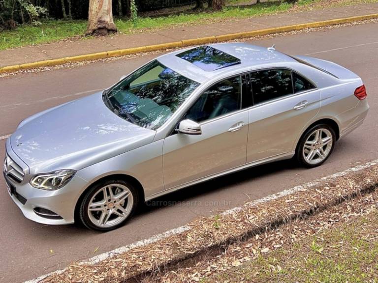 MERCEDES-BENZ - E 400 - 2016/2016 - Prata - R$ 189.900,00