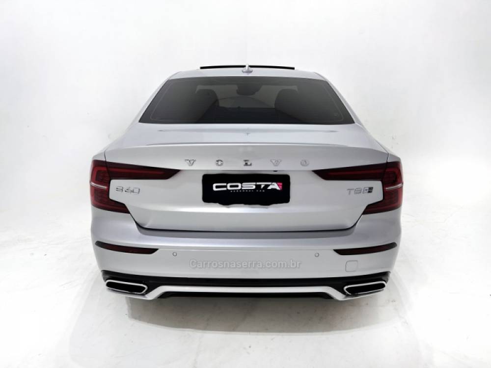 VOLVO - S60 - 2020/2020 - Prata - Sob Consulta