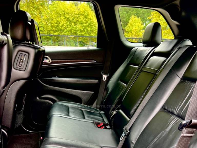 JEEP - GRAND CHEROKEE - 2015/2015 - Cinza - R$ 125.000,00
