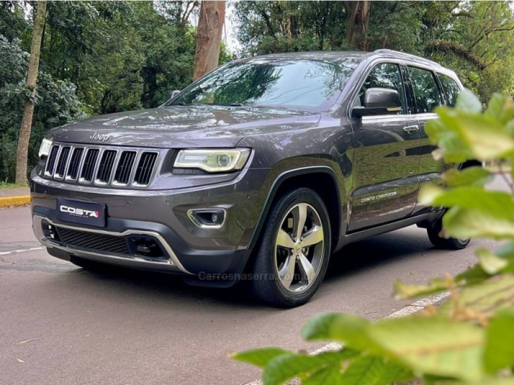 JEEP - GRAND CHEROKEE - 2015/2015 - Cinza - R$ 125.000,00