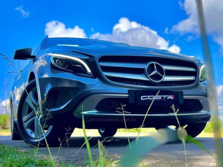 MERCEDES-BENZ - GLA 200 - 2015/2015 - Cinza - R$ 119.900,00