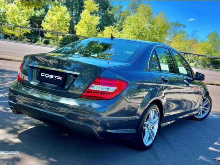 MERCEDES-BENZ - C 180 - 2014/2014 - Cinza - R$ 79.900,00