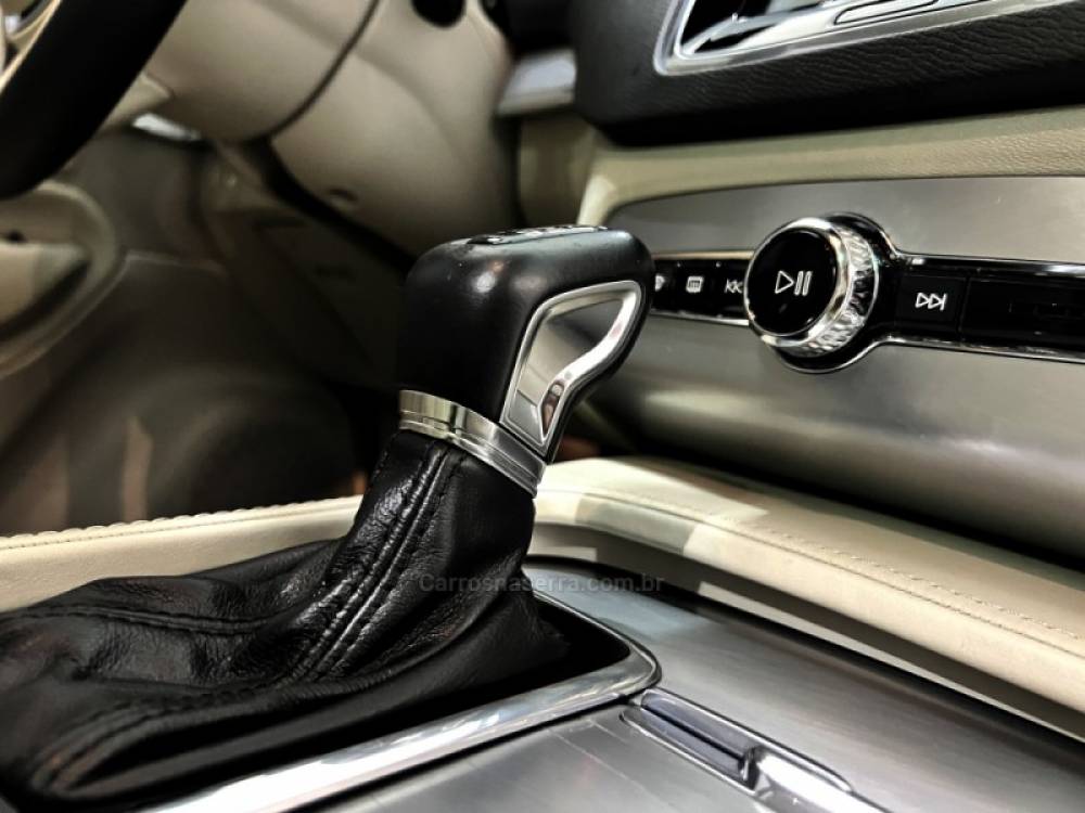 VOLVO - XC90 - 2019/2019 - Preta - Sob Consulta