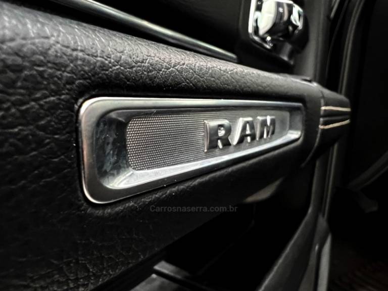 RAM - CLASSIC - 2022/2022 - Preta - Sob Consulta