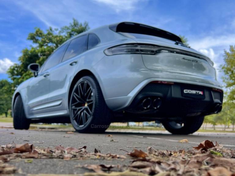 PORSCHE - MACAN - 2023/2023 - Prata - R$ 699.000,00
