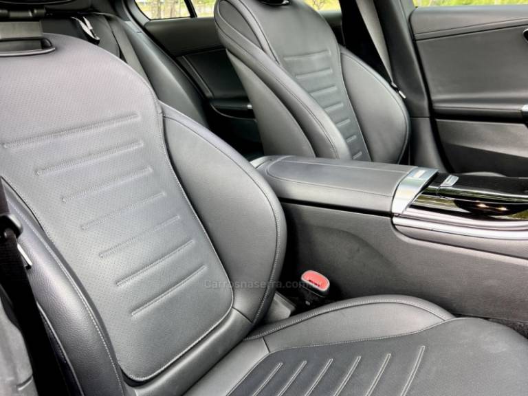 MERCEDES-BENZ - C 200 - 2022/2022 - Cinza - R$ 289.000,00