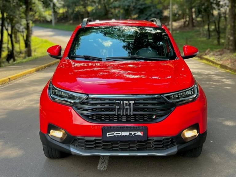 FIAT - STRADA - 2022/2022 - Vermelha - R$ 111.900,00