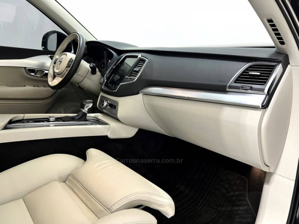 VOLVO - XC90 - 2019/2019 - Preta - Sob Consulta