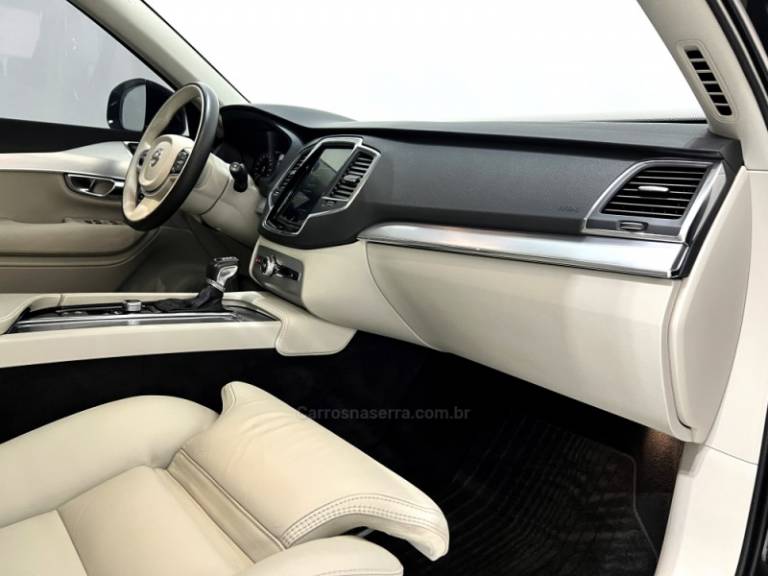 VOLVO - XC90 - 2019/2019 - Preta - Sob Consulta