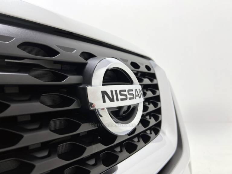 NISSAN - KICKS - 2020/2020 - Branca - Sob Consulta