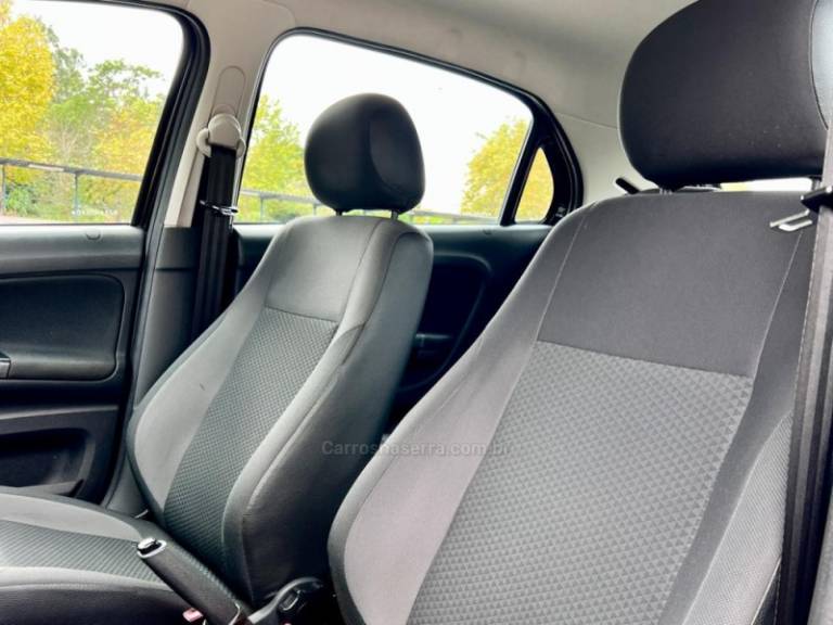 VOLKSWAGEN - GOL - 2018/2018 - Preta - R$ 49.000,00