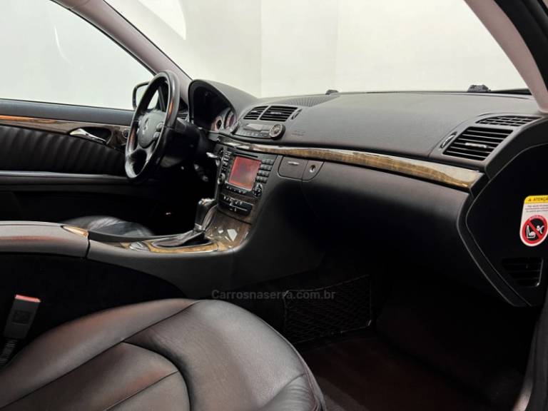 MERCEDES-BENZ - E 350 - 2007/2007 - Preta - Sob Consulta
