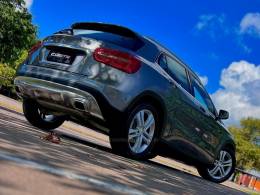 MERCEDES-BENZ - GLA 200 - 2015/2015 - Cinza - R$ 119.900,00