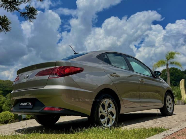 HYUNDAI - HB20S - 2022/2022 - Dourada - Sob Consulta