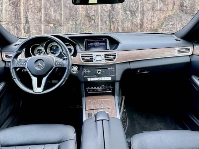 MERCEDES-BENZ - E 400 - 2016/2016 - Prata - R$ 189.900,00