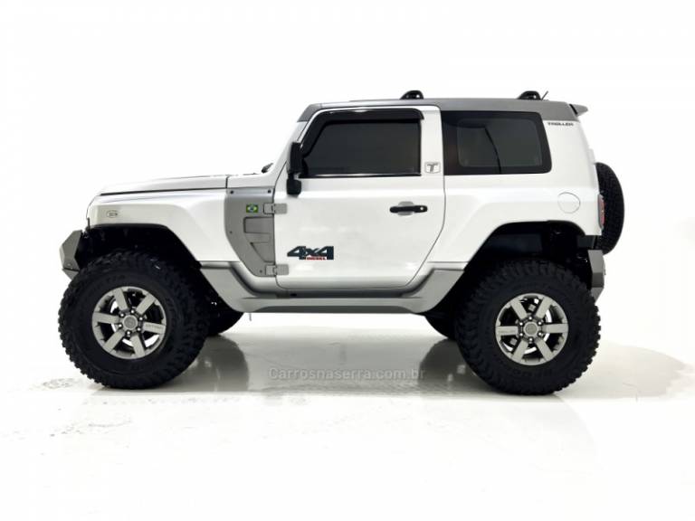 TROLLER - T4 - 2015/2015 - Prata - R$ 199.000,00