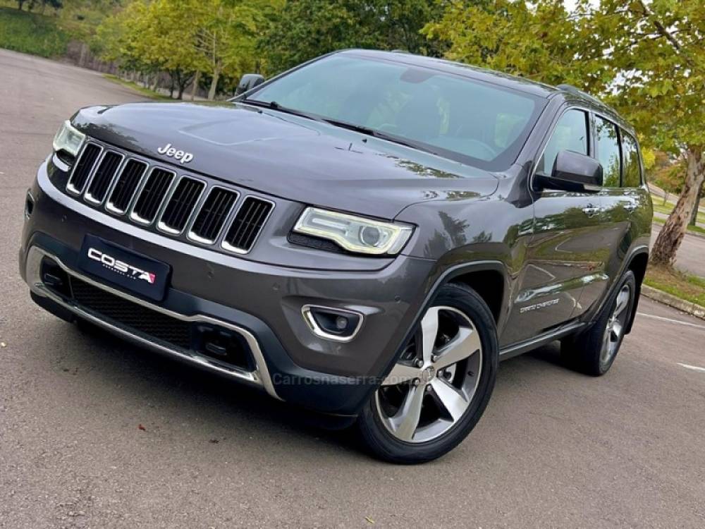 JEEP - GRAND CHEROKEE - 2015/2015 - Cinza - R$ 125.000,00
