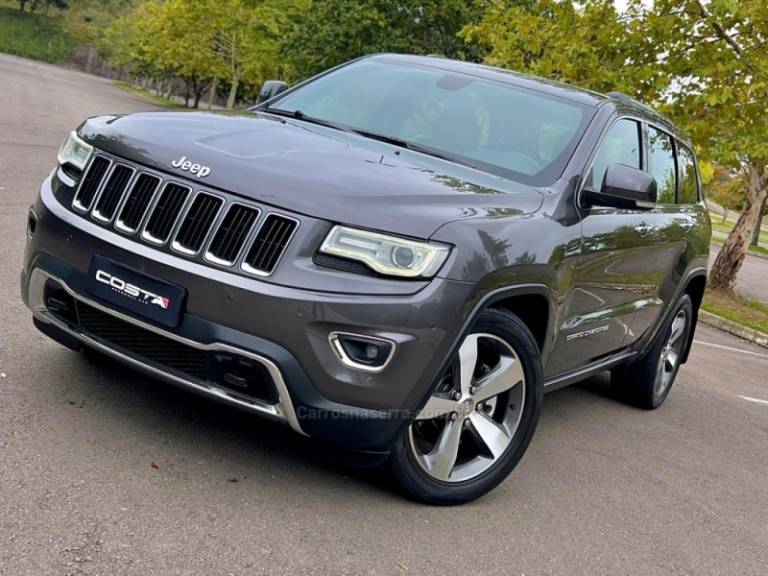 JEEP - GRAND CHEROKEE - 2015/2015 - Cinza - R$ 125.000,00