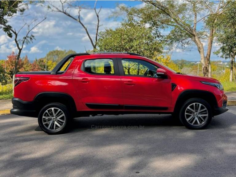 FIAT - STRADA - 2022/2022 - Vermelha - R$ 111.900,00