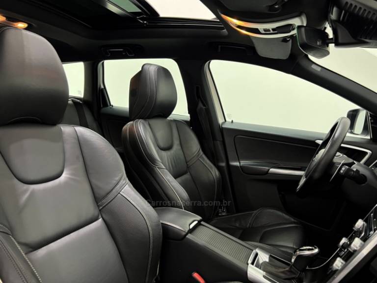 VOLVO - XC60 - 2015/2015 - Branca - Sob Consulta