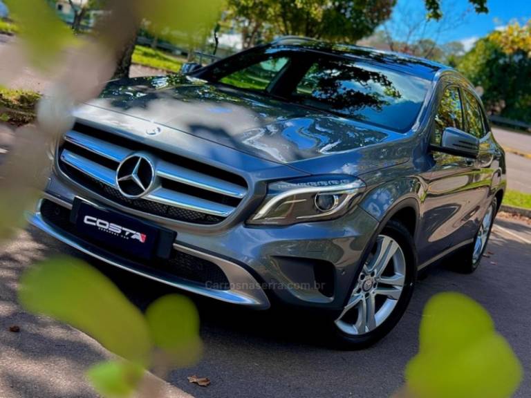 MERCEDES-BENZ - GLA 200 - 2015/2015 - Cinza - R$ 119.900,00