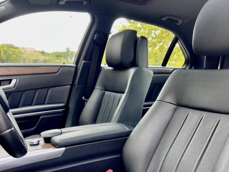 MERCEDES-BENZ - E 400 - 2016/2016 - Prata - R$ 189.900,00