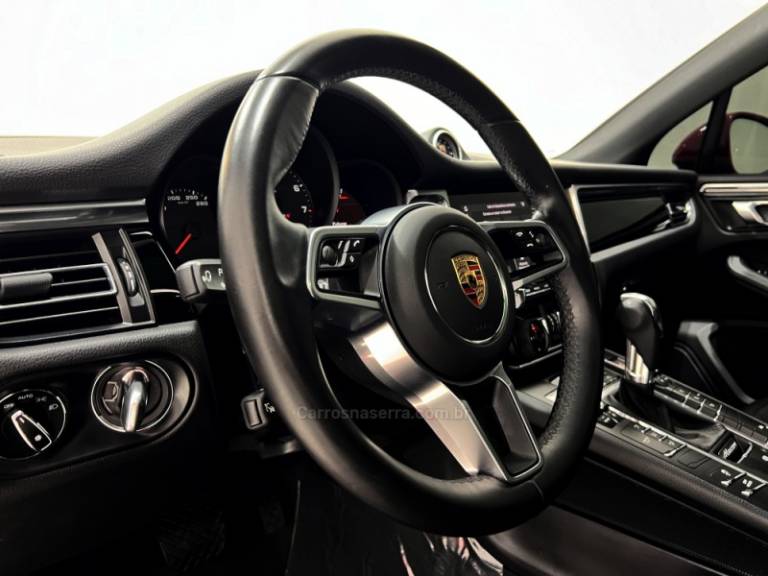PORSCHE - MACAN - 2021/2021 - Vermelha - Sob Consulta