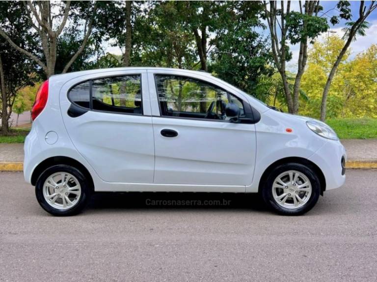 CHERY - QQ - 2018/2018 - Branca - R$ 34.900,00