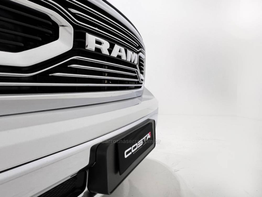 RAM - CLASSIC - 2023/2023 - Branca - Sob Consulta