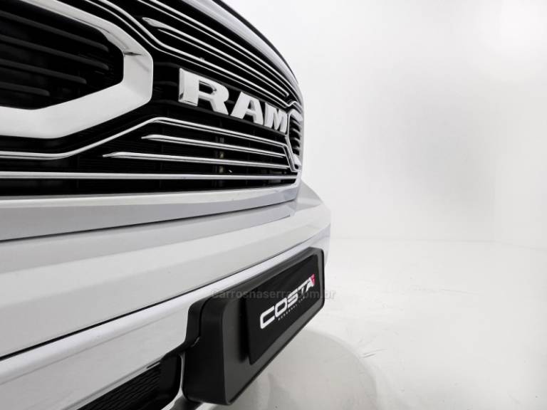 RAM - CLASSIC - 2023/2023 - Branca - Sob Consulta
