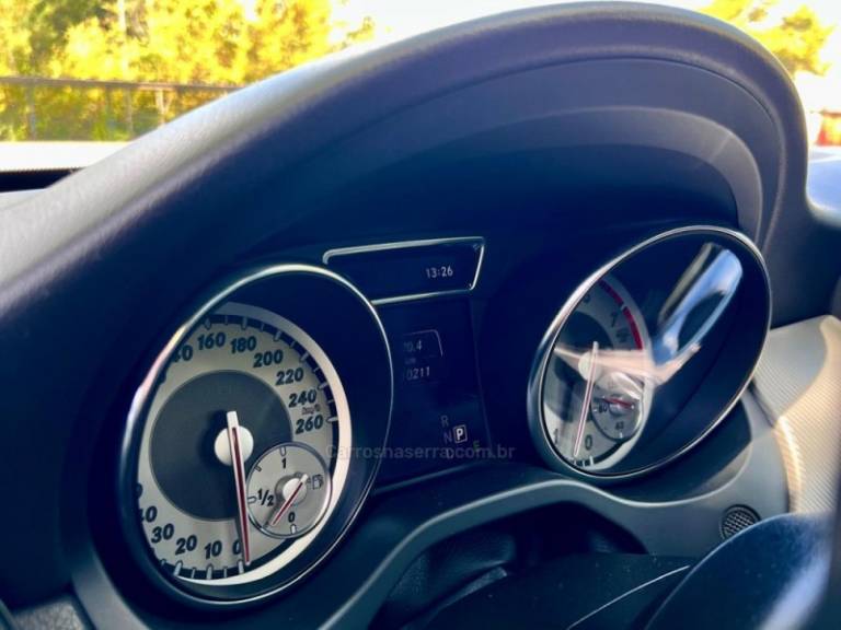 MERCEDES-BENZ - GLA 200 - 2015/2015 - Cinza - R$ 119.900,00