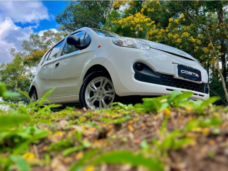 CHERY - QQ - 2018/2018 - Branca - R$ 34.900,00