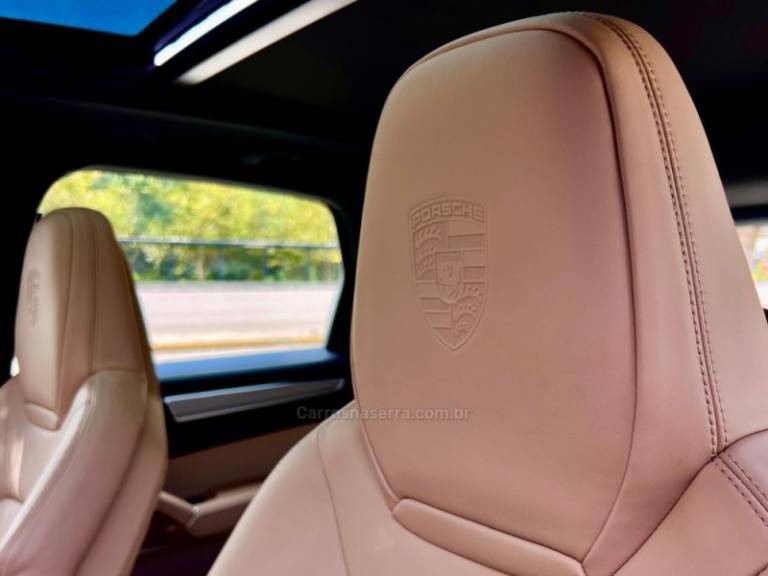 PORSCHE - CAYENNE - 2023/2023 - Verde - R$ 710.000,00