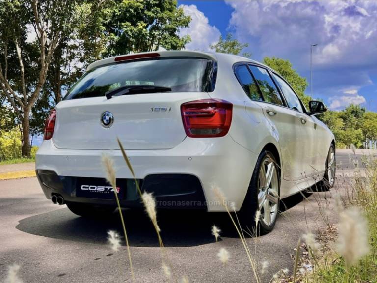 BMW - 125I - 2014/2014 - Branca - R$ 119.900,00