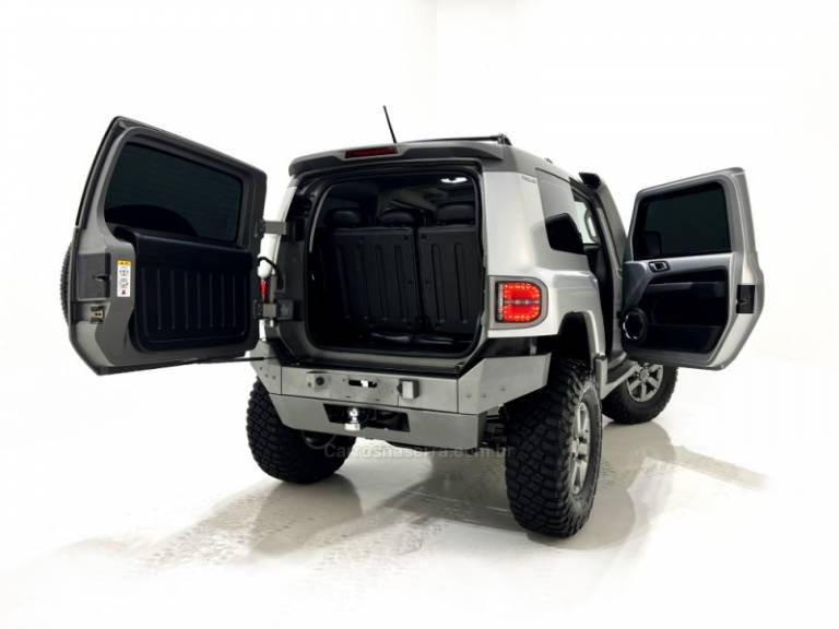 TROLLER - T4 - 2015/2015 - Prata - R$ 199.000,00