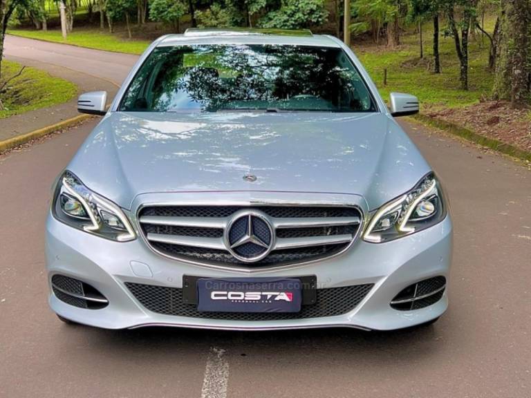 MERCEDES-BENZ - E 400 - 2016/2016 - Prata - R$ 189.900,00