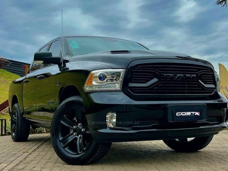 RAM - 1500 - 2022/2022 - Preta - R$ 299.900,00