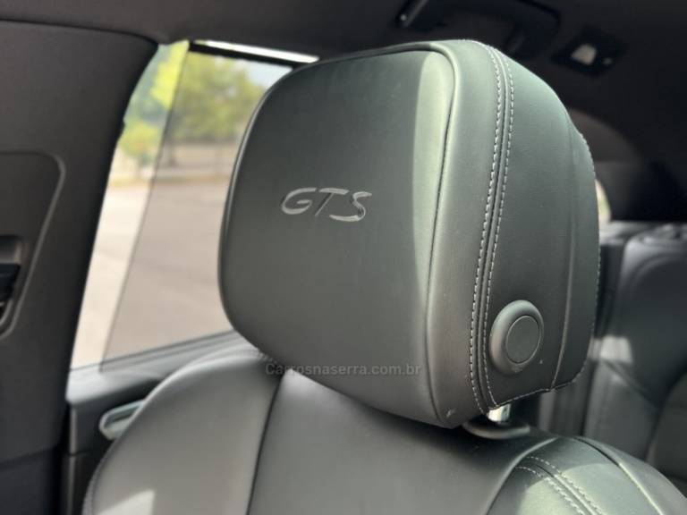 PORSCHE - MACAN - 2023/2023 - Prata - R$ 699.000,00