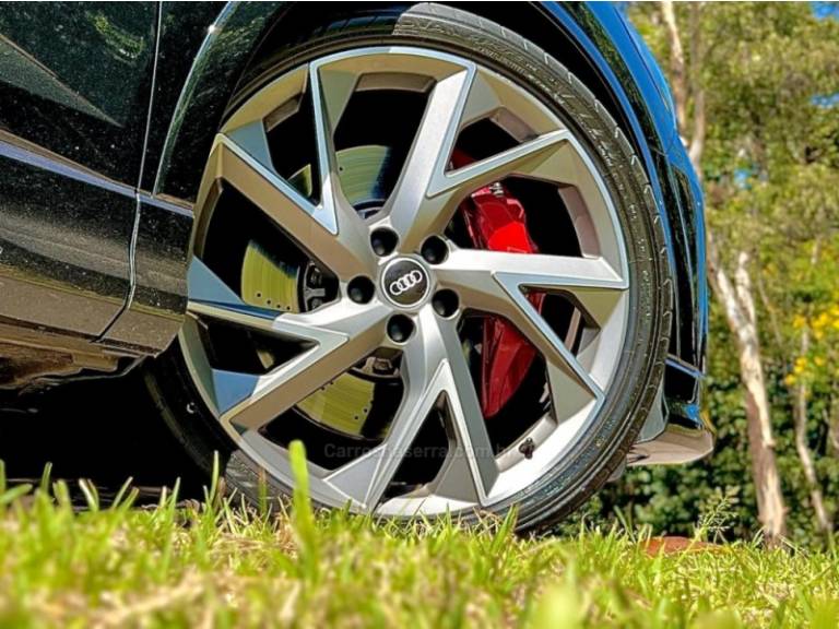 AUDI - RS Q3 - 2022/2022 - Preta - Sob Consulta