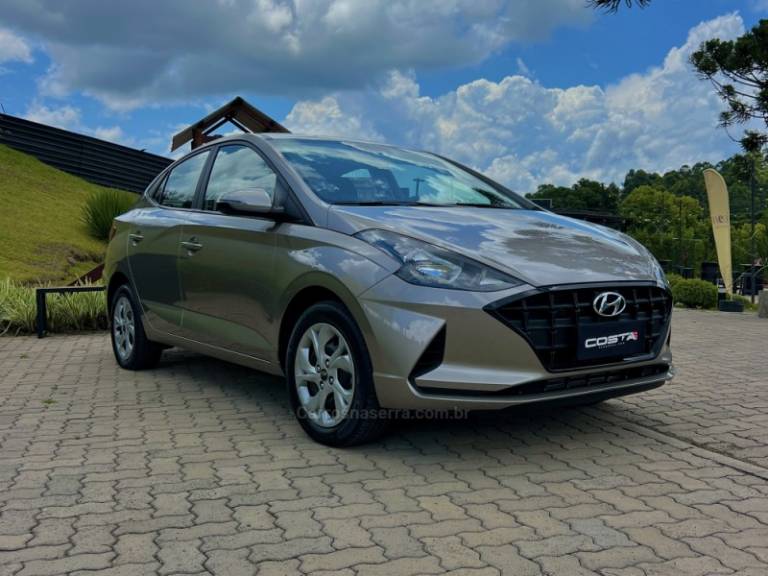 HYUNDAI - HB20S - 2022/2022 - Dourada - Sob Consulta