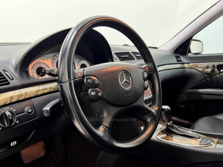 MERCEDES-BENZ - E 350 - 2007/2007 - Preta - Sob Consulta