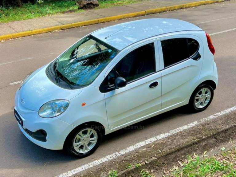 CHERY - QQ - 2018/2018 - Branca - R$ 34.900,00