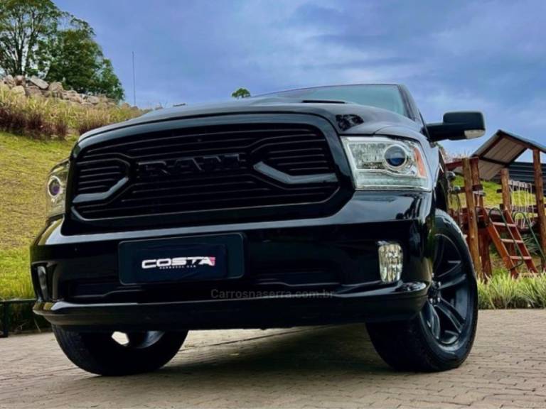 RAM - 1500 - 2022/2022 - Preta - R$ 299.900,00