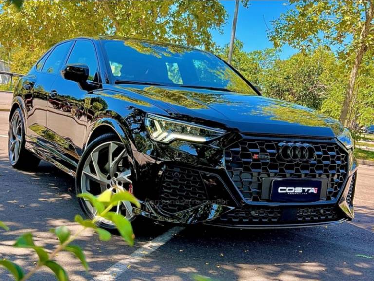 AUDI - RS Q3 - 2022/2022 - Preta - Sob Consulta