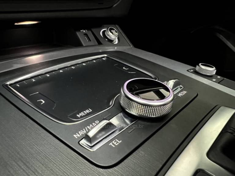 AUDI - Q5 - 2020/2020 - Azul - Sob Consulta