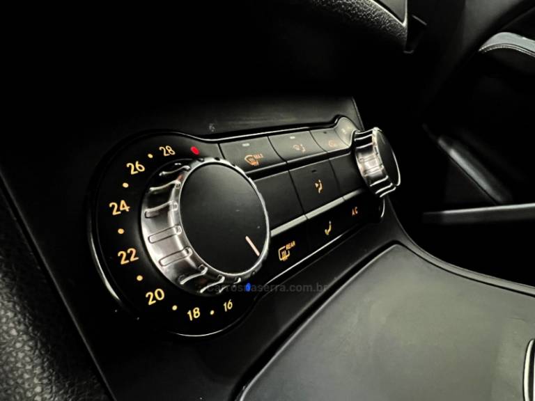 MERCEDES-BENZ - B 200 - 2014/2014 - Prata - Sob Consulta