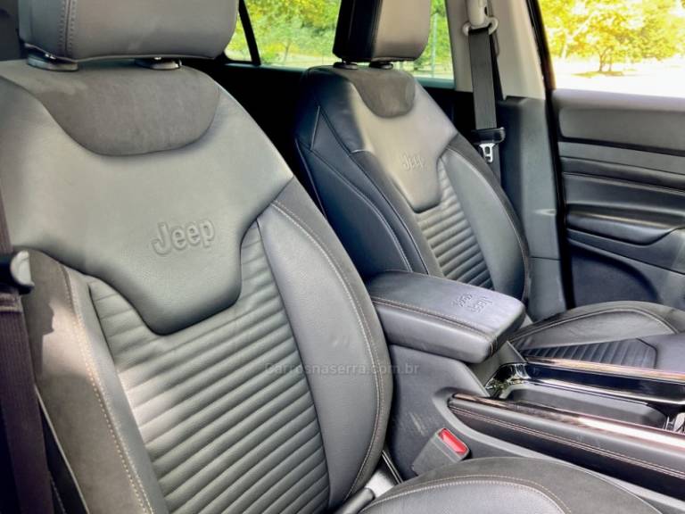 JEEP - COMMANDER - 2023/2023 - Preta - Sob Consulta