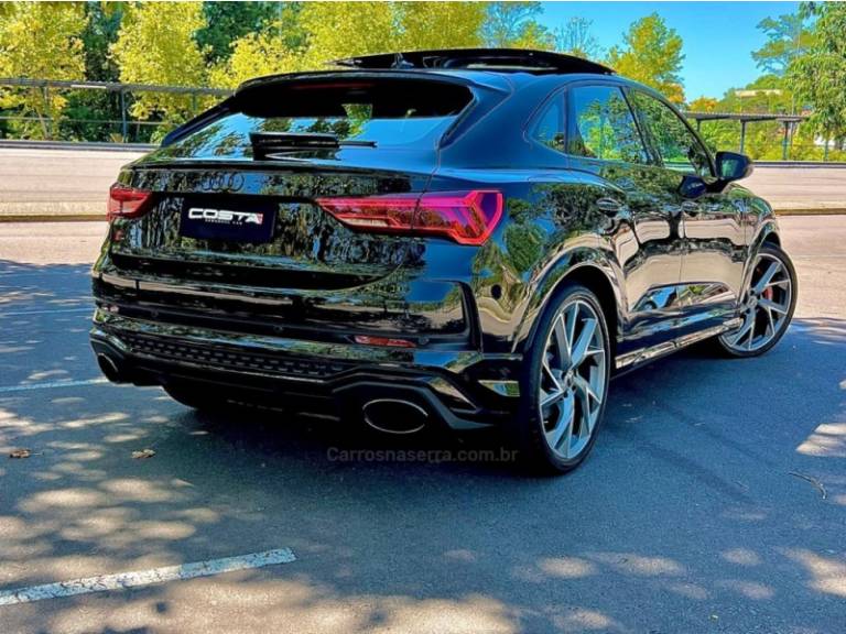AUDI - RS Q3 - 2022/2022 - Preta - Sob Consulta
