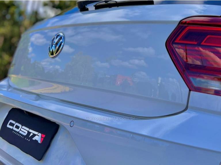 VOLKSWAGEN - POLO - 2021/2021 - Branca - R$ 114.000,00