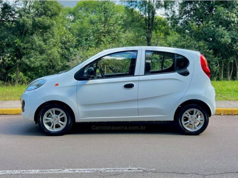 CHERY - QQ - 2018/2018 - Branca - R$ 34.900,00